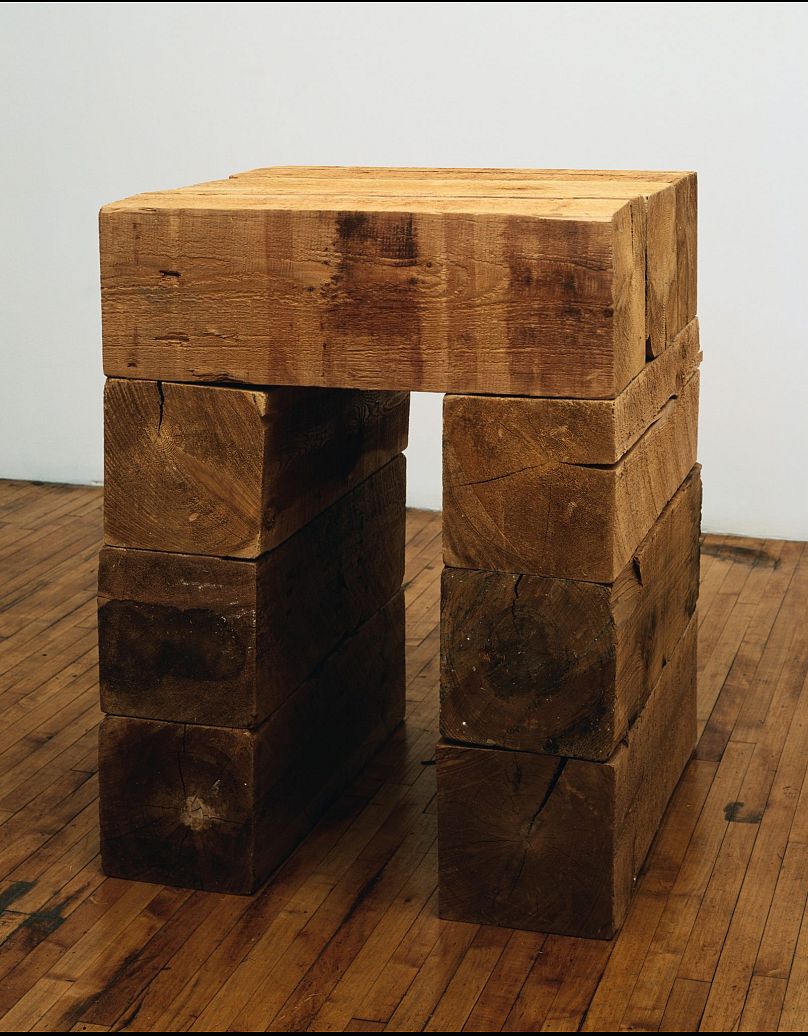 Carl Andre, Pièce de cèdre (1964).