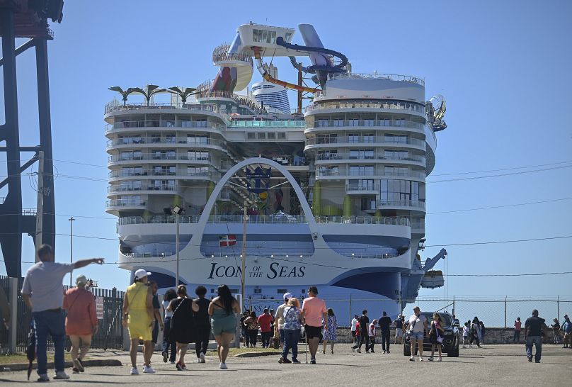 Le navire de croisière Icon of the Seas a accosté à Ponce, à Porto Rico, dans le cadre de son voyage d'essai et de son processus de certification.