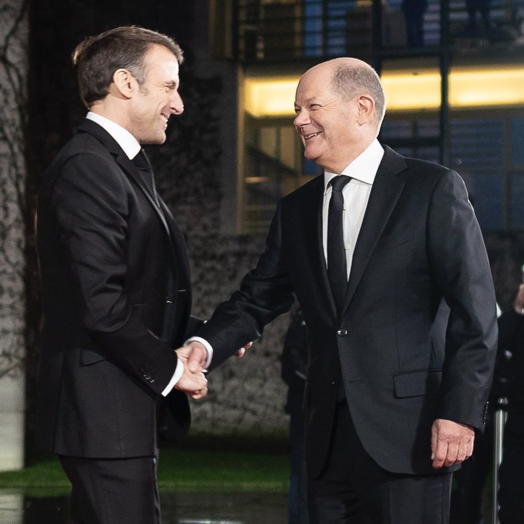 RT by @EmmanuelMacron: Gemeinsam für ein souveränes Europa.
Ensemble pour une Europe souveraine.