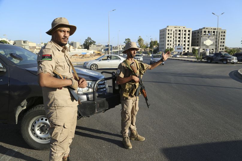 Les forces de sécurité libyennes montent la garde à Tripoli, août 2023