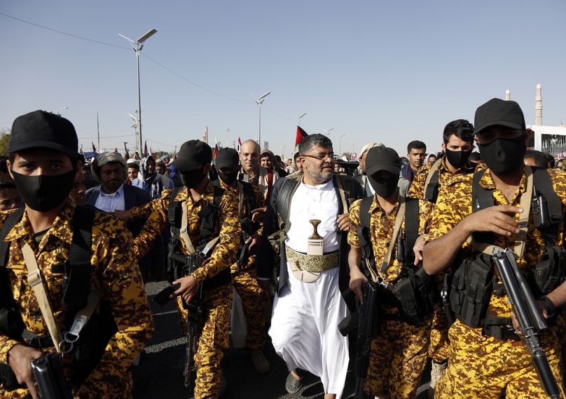 Mohammed Ali al-Houthi, ancien président du Comité révolutionnaire, arrive à une manifestation contre les frappes aériennes menées par les États-Unis à Sanaa, en janvier 2024.