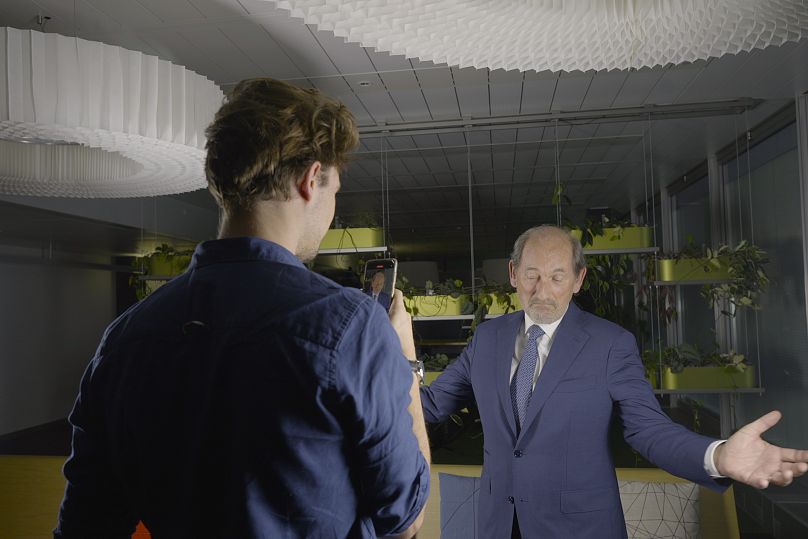 James Thomas filme Paul Bulcke pour les réseaux sociaux