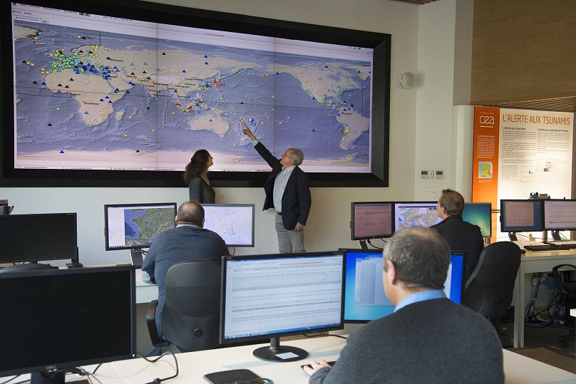 Des spécialistes à l’œuvre au CENALT.