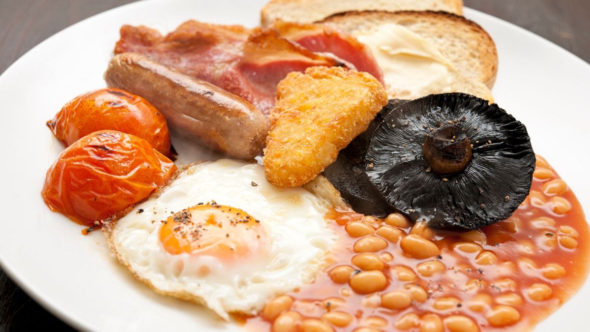 Pineapplegate: English Breakfast Society angers Brits over breakfast change