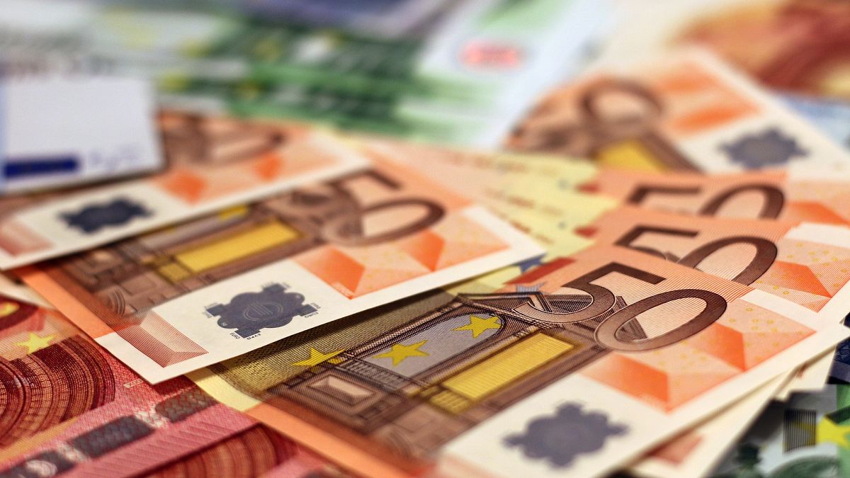 New EU anti-money laundering rules cover cash use and football