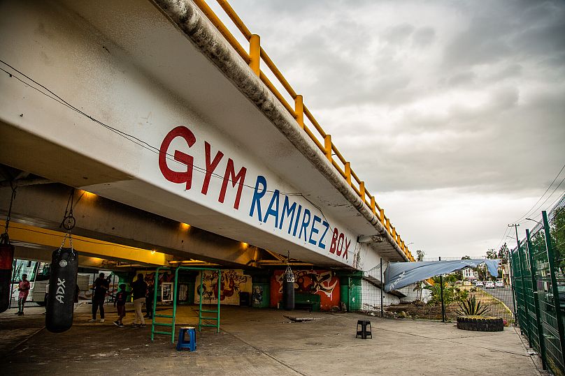 Gym Ramirez est situé sous un pont à Ecatepec de Morelos, Mexique