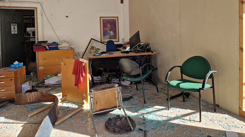 Dans les bureaux de KISA après l'explosion du 5 janvier.