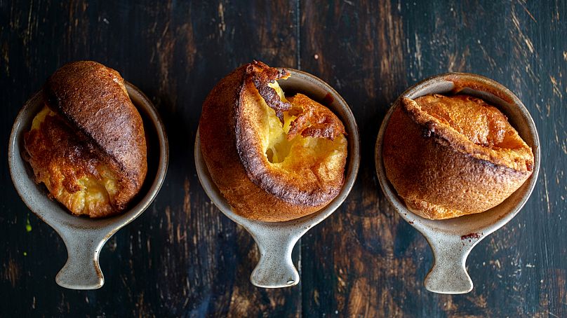 L’un des meilleurs aspects du Yorkshire Pudding ? Il peut être petit ou grand, selon le nombre de personnes que vous nourrissez.