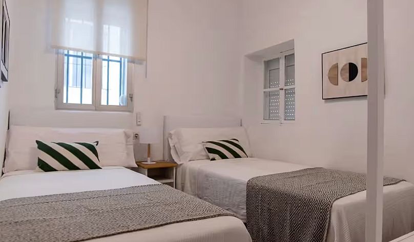 Une chambre simple mais confortable au couvent Sainte-Marie-de-Jésus Airbnb