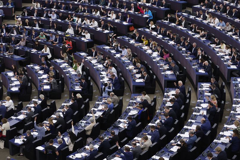 Les législateurs votent la loi sur l'intelligence artificielle mercredi 14 juin 2023 au Parlement européen à Strasbourg.