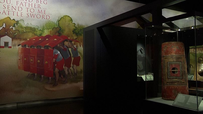 Affichage montrant le dernier scutum romain (bouclier) intact