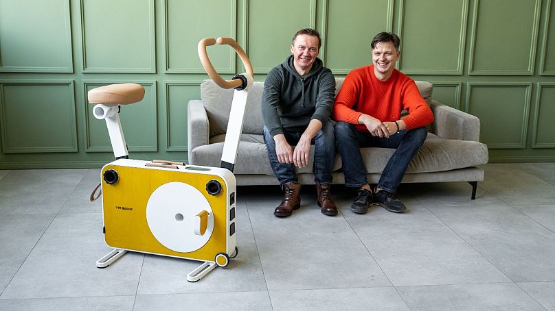 Tukas EV est une entreprise basée en Lituanie qui développe des solutions de mobilité et d'énergie propres.