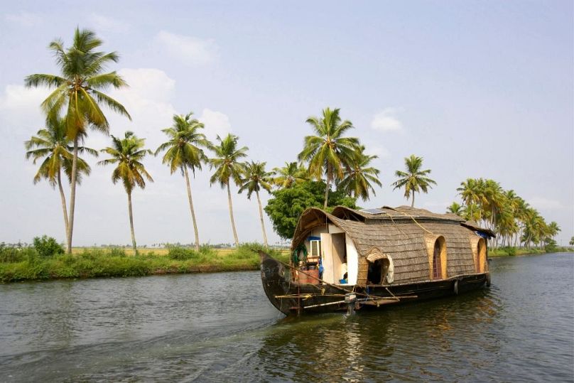 Les expériences en péniche à Goa offrent une occasion unique d'explorer les backwaters pittoresques de la région.