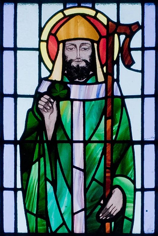 Fenêtre de l'église de Kilbennan St.Benins - St.Patrick