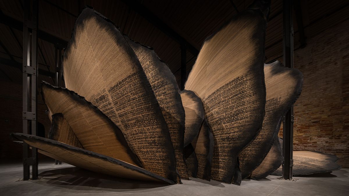 Manal AlDowayan, Shifting Sands: A Battle Song, 2024. Multimedia installation, Tussar silk, ink, acrylic paint. Dimensions variable. Sound, multichannel, 30’48”.