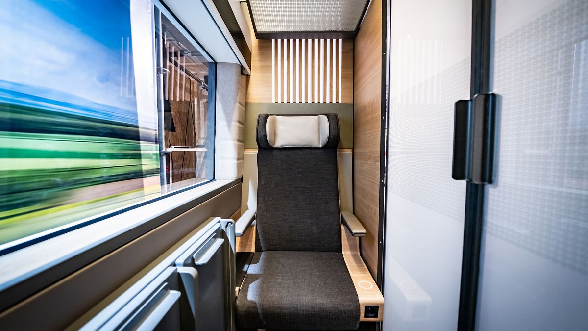 State railway operator Deutsche Bahn (DB) has unveiled plans for compartments with frosted glass where travellers can take private video calls or ‘cuddle’.