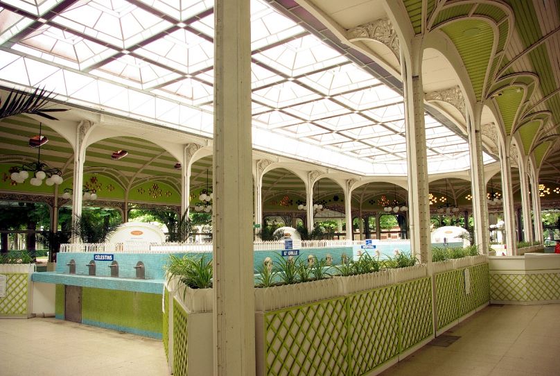 Une vue sur l'ultra relaxant Hall des Sources à Vichy