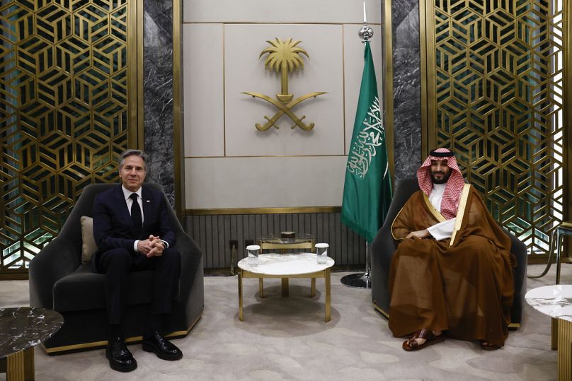 Le secrétaire d'État américain Antony Blinken rencontre le prince héritier saoudien Mohammed ben Salmane à Djeddah, en mars 2024.