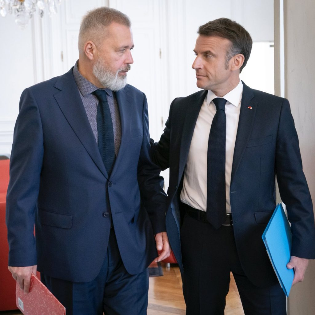 Avec Dmitri Mouratov, ancien rédacteur en chef de Novaïa Gazeta et colauréat du Prix Nobel de la Paix 2021. La France se tiendra toujours aux côtés des défenseurs de la liberté, pour une information libre, plurielle et indépendante.