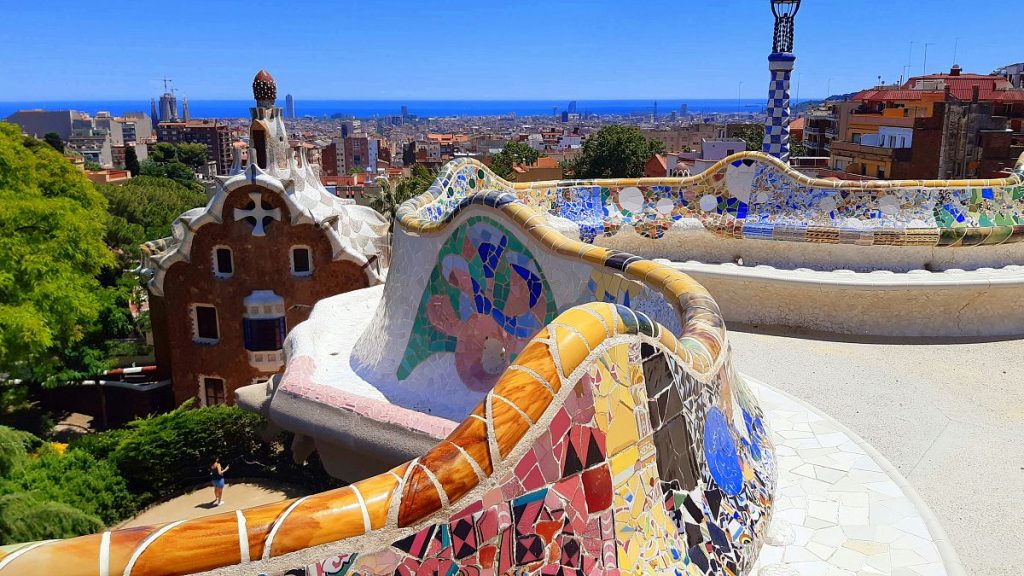 The number 116 stops at Antoni Gaudí’s Park Güell, Barcelona’s second most popular attraction after the Sagrada Familia church.