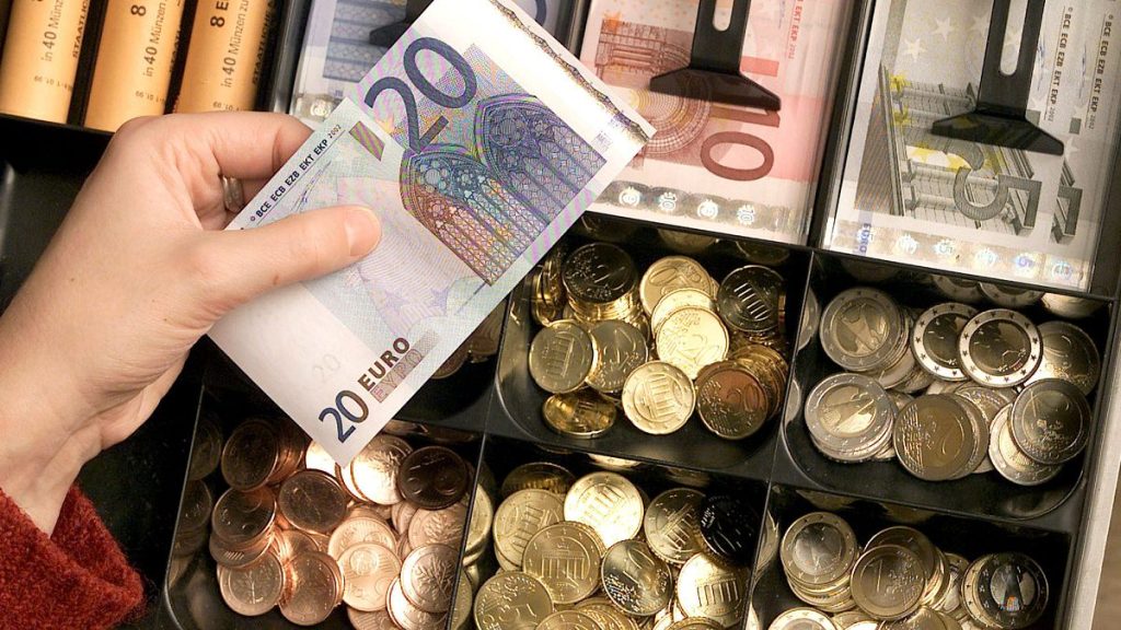 New EU anti-money laundering rules include limits on the use of cash