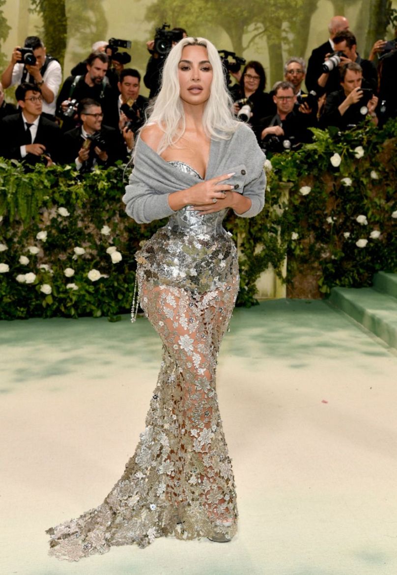 Kim Kardashian assiste au Met Gala célébrant l'ouverture du