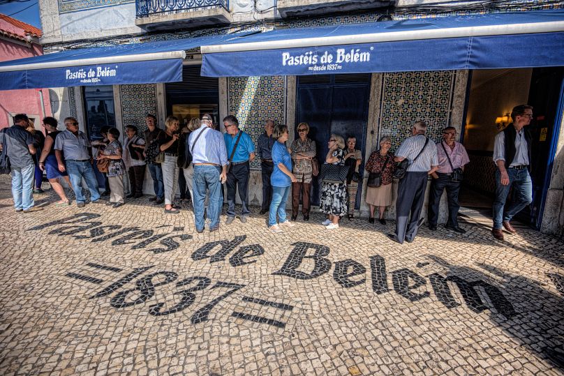 En 1837, la recette secrète du pastais de nata fut vendue par des moines à une sucrerie voisine qui fut transformée en « fabrica », une boulangerie spécialisée dans la fabrication de tartes.