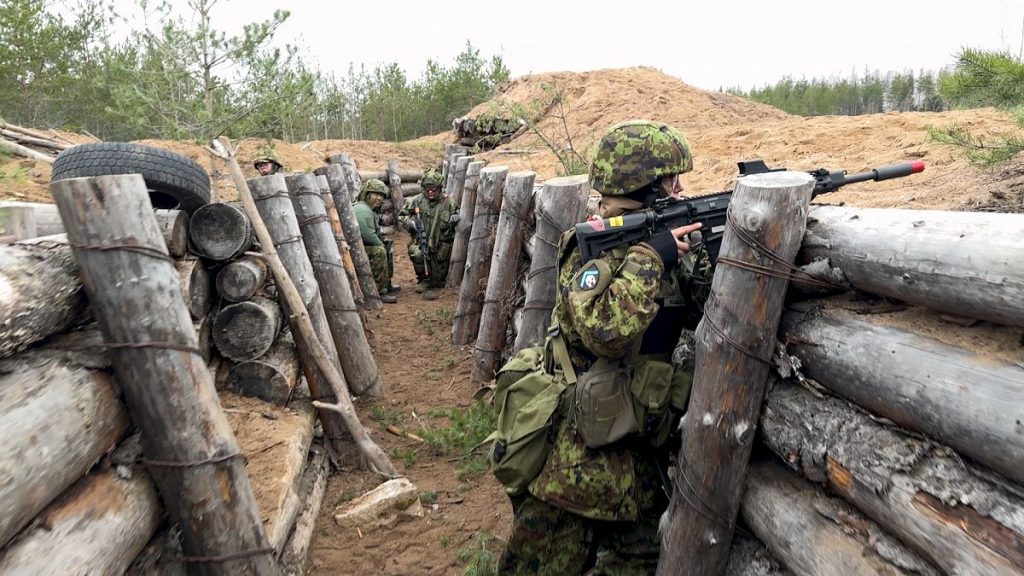 Fearing Russian invasion Estonia