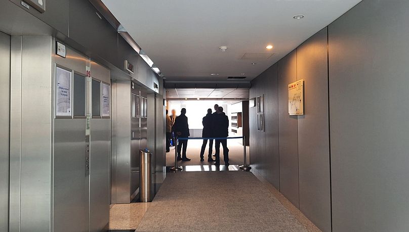 Une photo prise par un journaliste d'Euronews près des bureaux de Maximilian Krah.