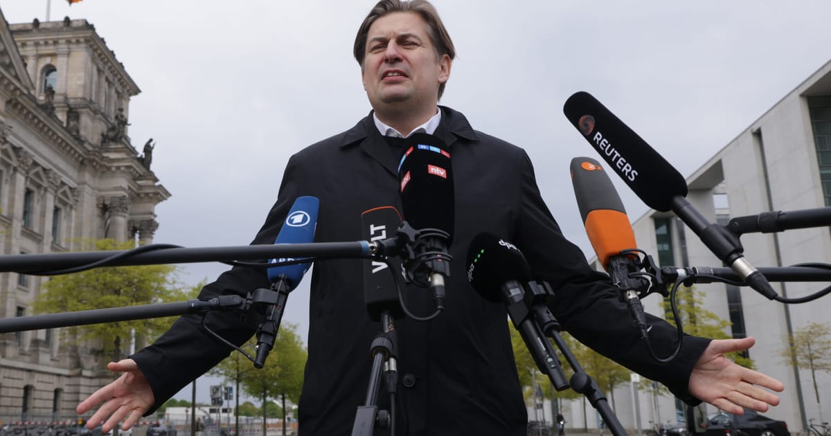 Un eurodéputé allemand impliqué dans un scandale d’espionnage en Chine refuse de démissionner