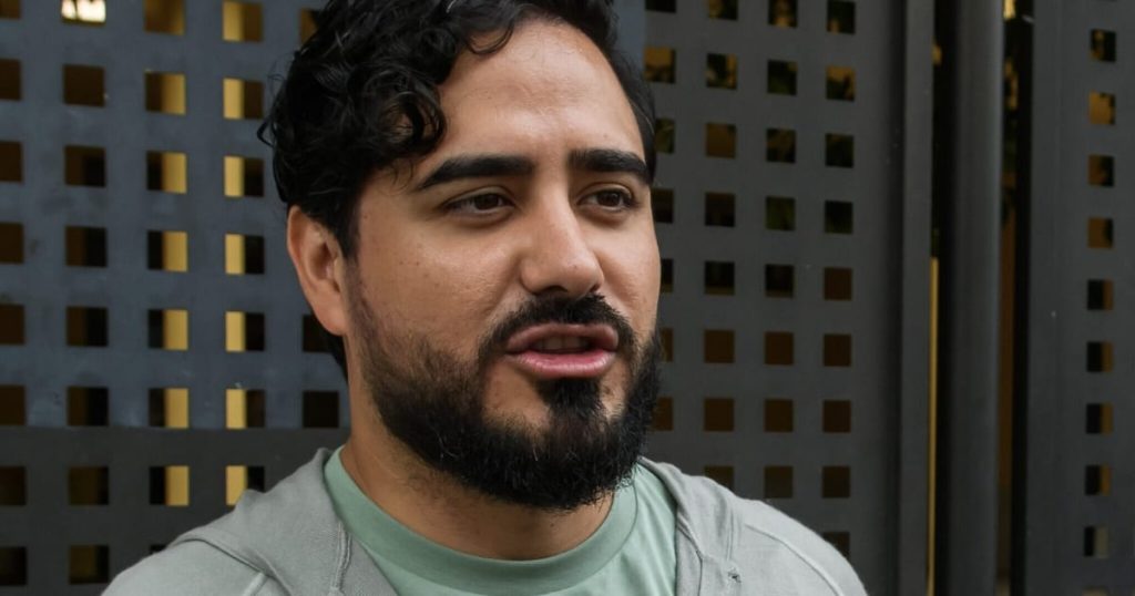 Le « hooligan » d'extrême droite perturbe la politique espagnole