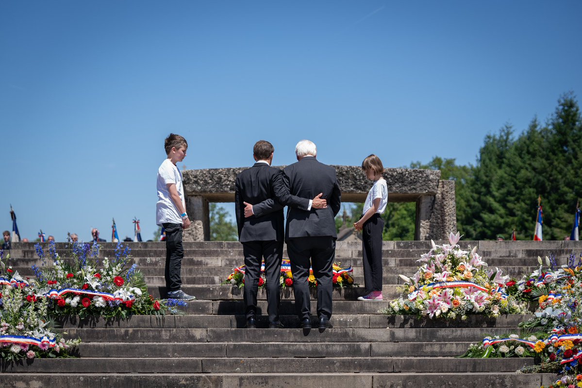Dans le silence d’Oradour, toute parole semble inutile. Parce que la mémoire est visible et que le lieu est discours.