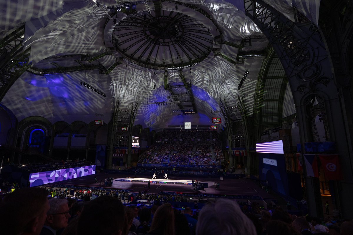 L’argent au Grand Palais pour Auriane Mallo-Breton ! Félicitations championne. Quelle fierté ! Et quel stade iconique !
