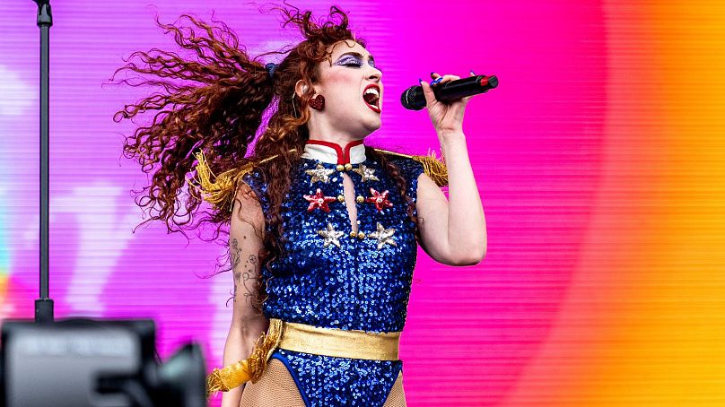 Chappell Roan se produisant au Outside Lands Music Festival, États-Unis, 2024.