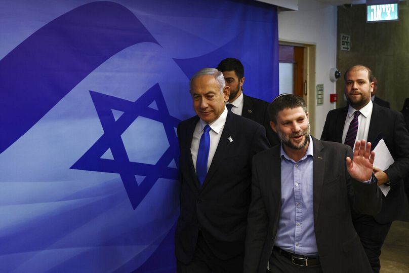 Le Premier ministre israélien Benjamin Netanyahu et le ministre des Finances Bezalel Smotrich arrivent pour assister à une réunion du cabinet au bureau du Premier ministre à Jérusalem, jeudi 1er février.