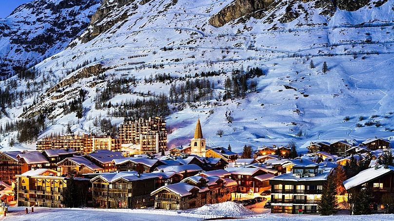 La ville de Val d'Isère la nuit