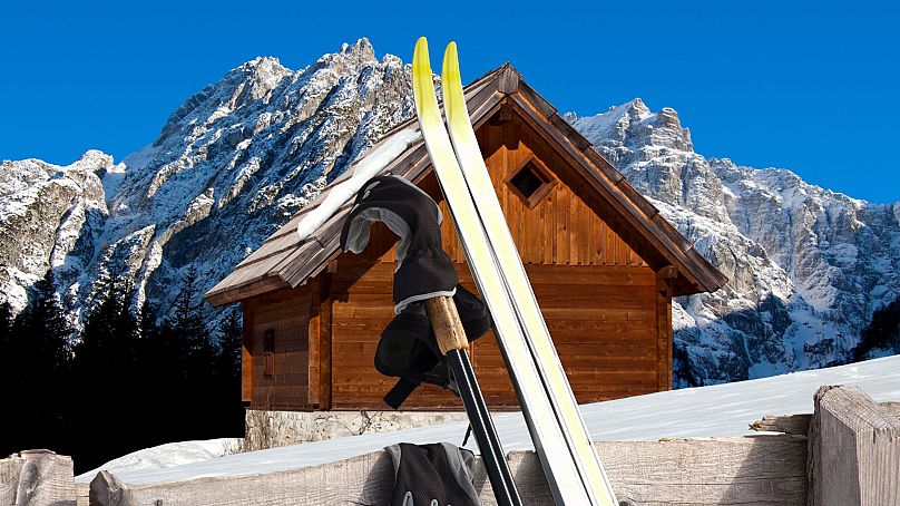 Skis nordiques et chalets de montagne dans les Alpes italiennes