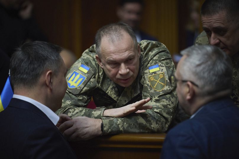Le commandant en chef des forces armées ukrainiennes, le général Oleksandr Syrskyi, s'adresse aux parlementaires de la Verkhovna Rada à Kiev, en Ukraine.