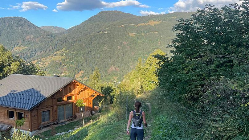 Katy Dartford en randonnée au-dessus de Saint-Gervais