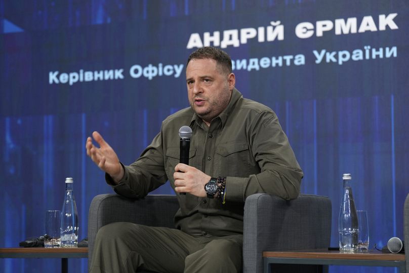 Le chef du bureau présidentiel ukrainien Andriy Yermak participe au forum Ukraine 2024, à Kiev, Ukraine, le dimanche 25 février 2024.