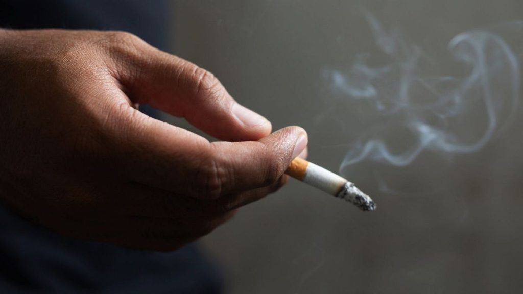 The price of a cigarette: 20 minutes of life?