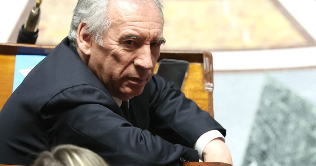 Bayrou de France se bat pour rester Premier ministre
