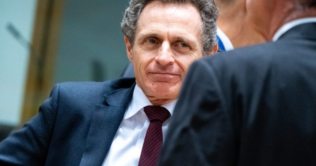 Comment l'homme de la France à Bruxelles a presque été licencié par Barnier