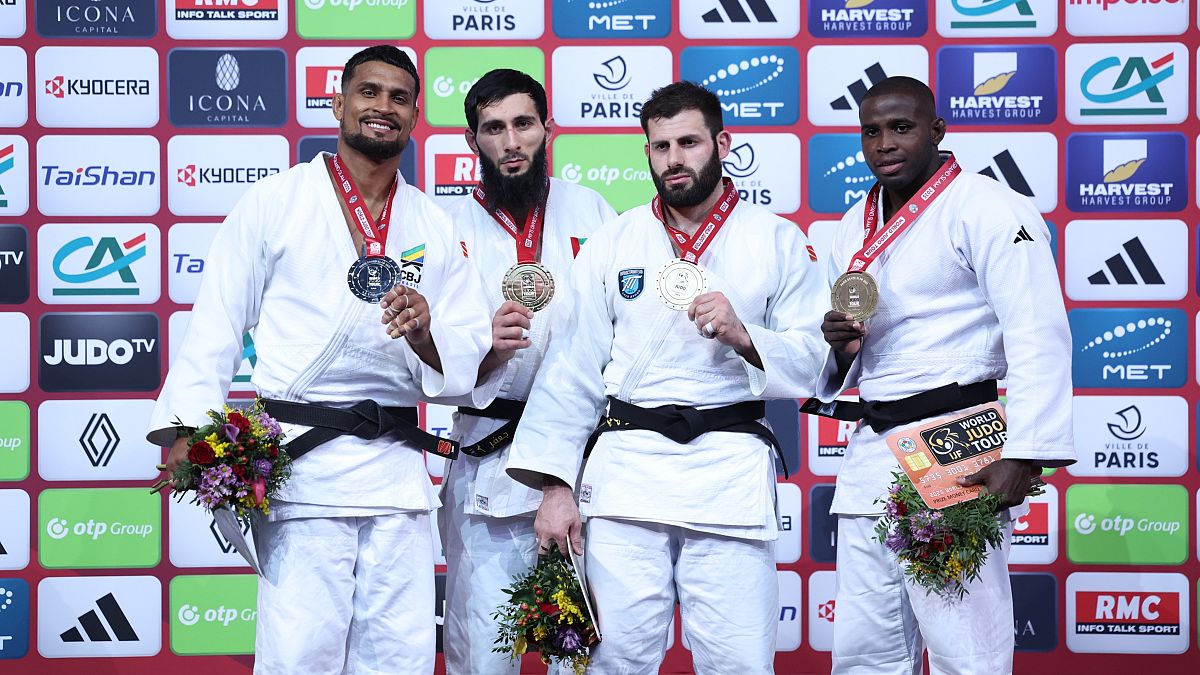 Winner and medalists at -100kg category
