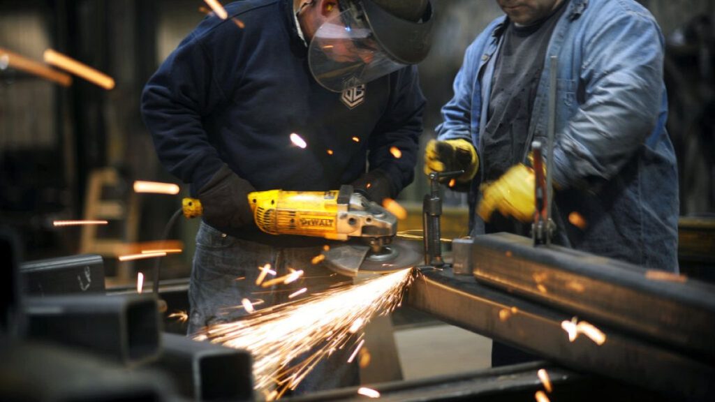 FILE: Metal workers