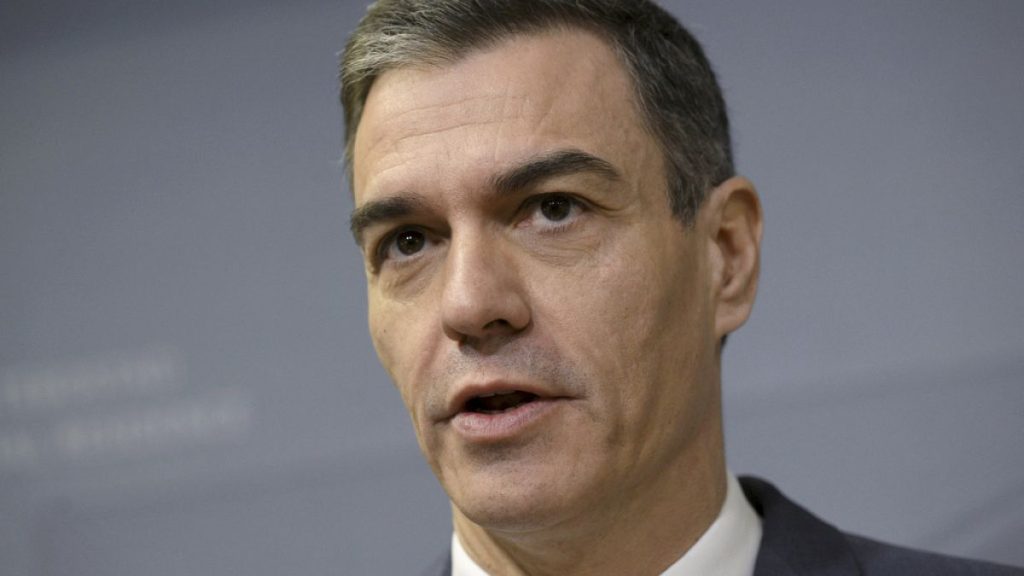Spanish Prime Minister Pedro Sánchez at a press conference with his Finnish counterpart.