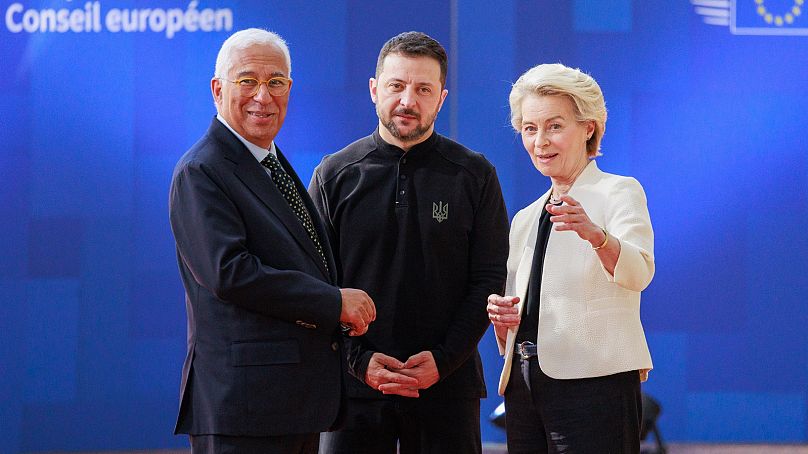 Le président Volodymyr Zelenskyy a demandé la maintenue des pressions sur la Russie.