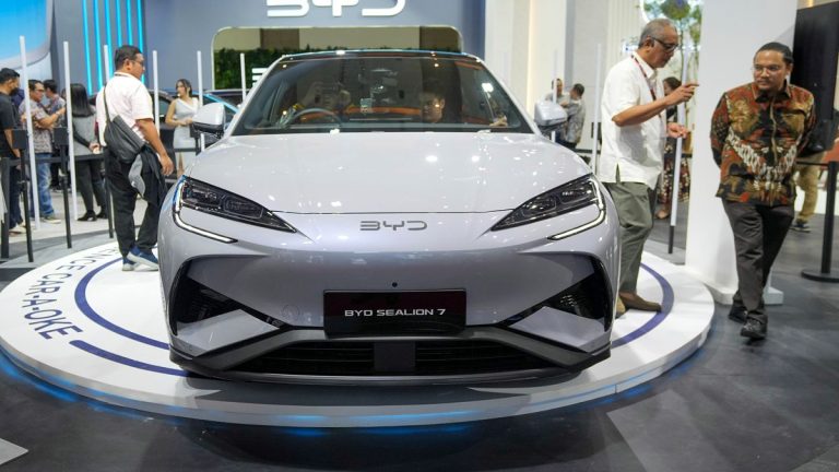 BYD dit que sa nouvelle technologie facture des véhicules électriques ...