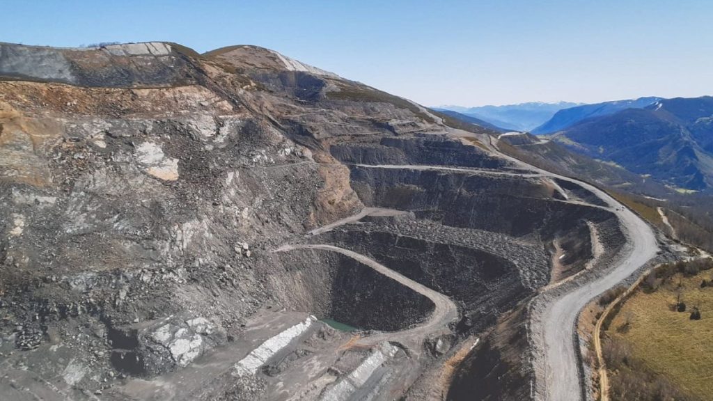 Start of the environmental restoration works at the Cerredo opencast mine