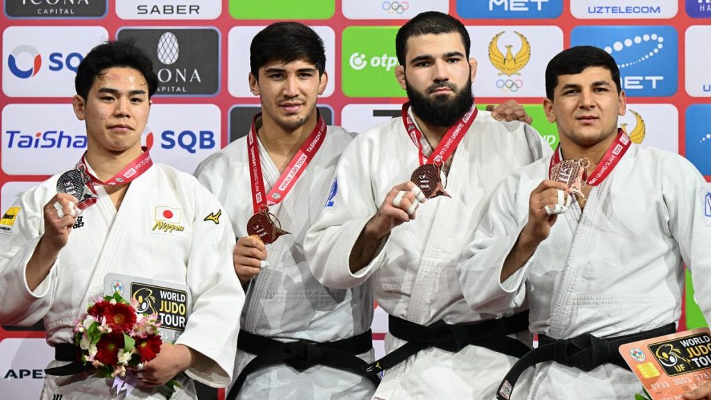 -90 kg: Sharipov Raises the Roof in Tashkent